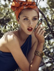 Caitlin Lomax