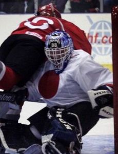 Rie Sato (ice hockey)