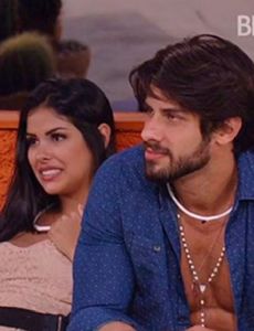 Munik Nunes and Renan Oliveira (model)