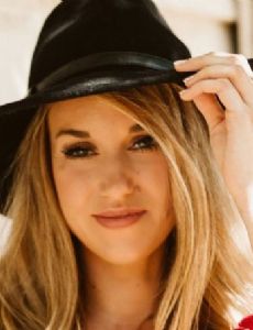 Emma Reeves (Musical Artist)