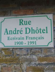 André Dhôtel