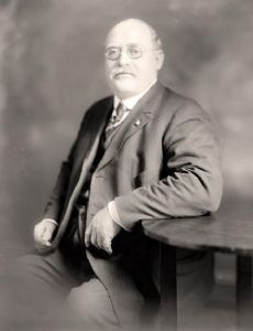 J. Lee Nicholson