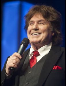 Chris Roberts (singer)