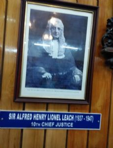 Lionel Leach