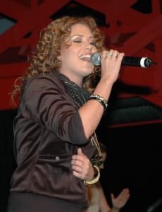 Anna David