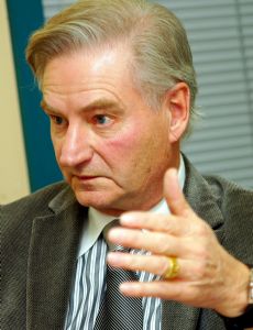 Serge Ménard