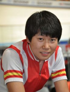 Wang Hong (cyclist)