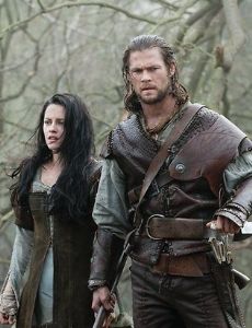 Chris Hemsworth and Kristen Stewart