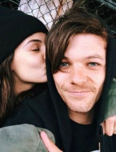 Louis Tomlinson and Danielle Campbell