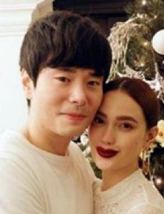Anthony Ng and Arci Muñoz