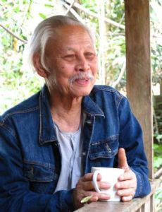 Khamsing Srinawk