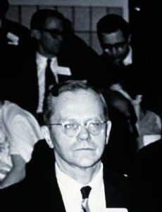 William Trager