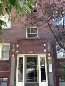 Lincoln Arms Apartments