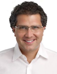Armando Ríos Piter