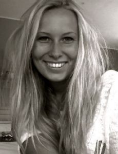 Chloé (singer)