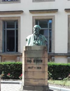 Godefroid Kurth