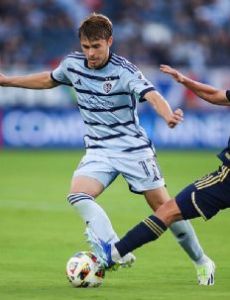 Jake Davis (soccer)