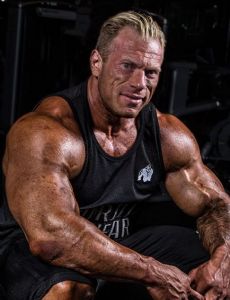 Dennis Wolf