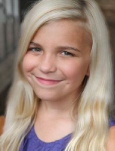 Chloe Elaine Scharf