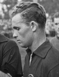 Károly Lakat
