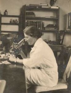 Lucy Wills