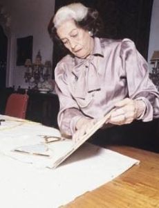Rosa Graña Garland
