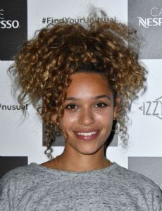 Izzy Bizu