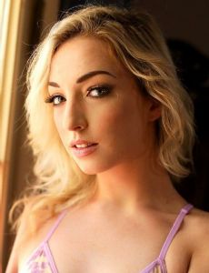 Zoe Parker