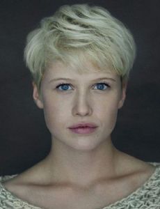 Rose Reynolds