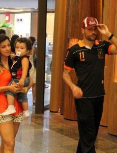 Diego Cavalieri and Daniella Carvalho