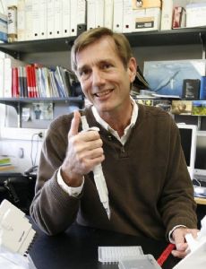 Scott Baker (marine biologist)