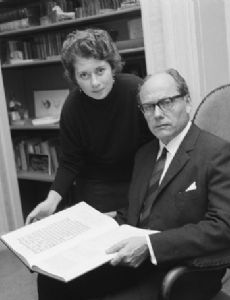 Lotte Hellinga