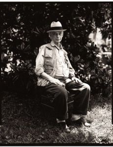 Arnold Doren