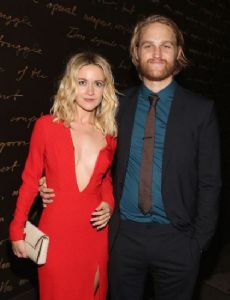 Meredith Hagner and Wyatt Russell