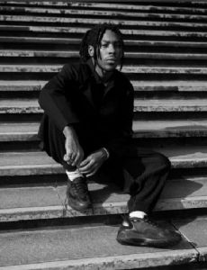 Santi (musician)