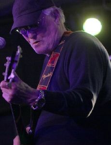 Lee Dorman
