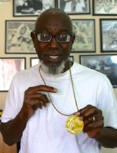 Sugar Ray Seales