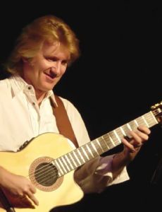 Rik Emmett