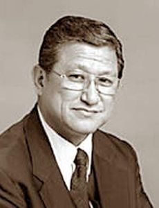Adney Y. Komatsu