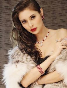 Deborah Valdez Hung