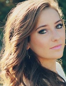Caitlin Bea (YouTuber)