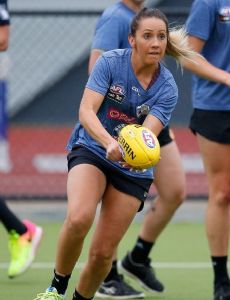 Laura Bailey (footballer)