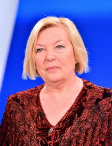 Dora Heyenn