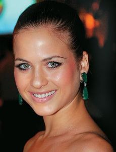 Luiza Valdetaro