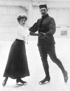 Pair skating