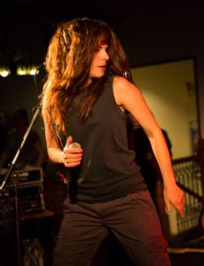 Laura Glitsos