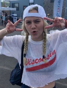 Carlie Hanson