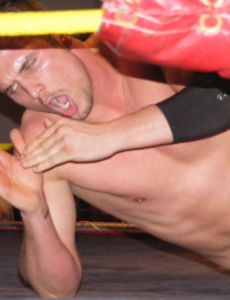 Luke Robinson (wrestler)