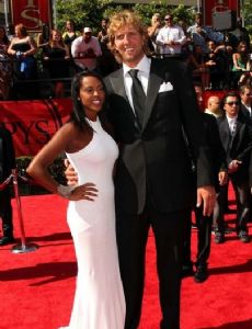 Dirk Nowitzki and Jessica Olsson
