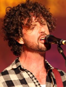 Stuart MacLeod (musician)